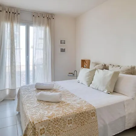 Apartamento En 1 Línea Mar *